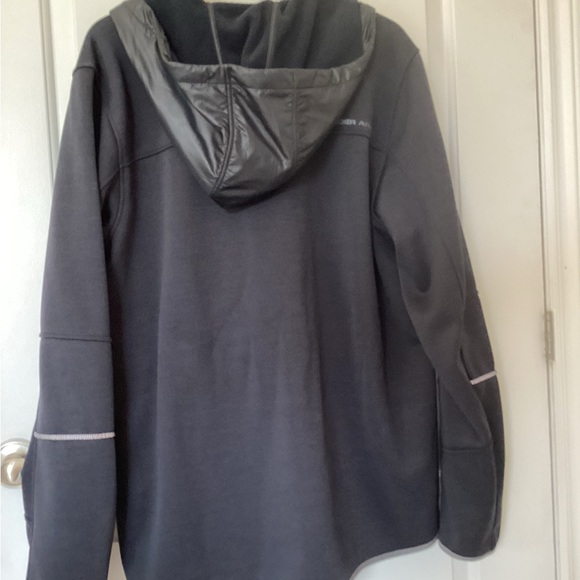 Under Armour Cold gear performance jacket. - Picture 2 of 10